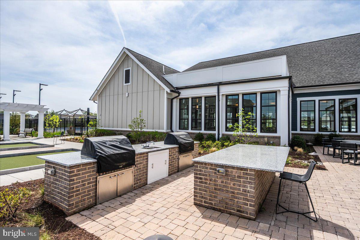 21717 HAWKSBILL HIGH CIRCLE