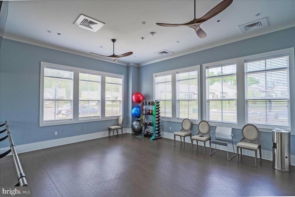 21717 HAWKSBILL HIGH CIRCLE