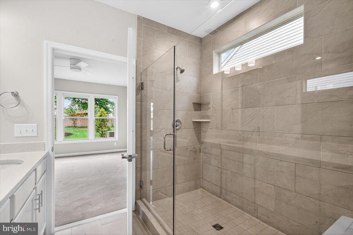 21717 HAWKSBILL HIGH CIRCLE