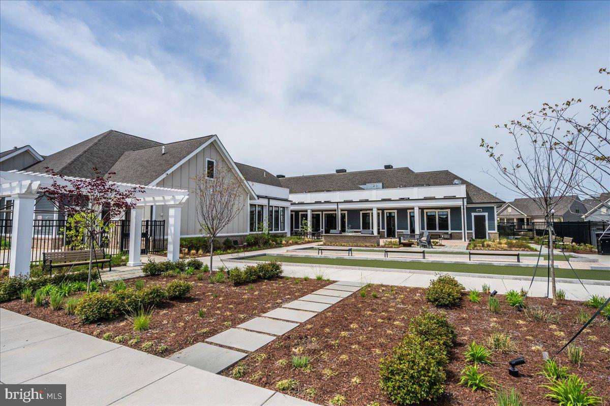 21717 HAWKSBILL HIGH CIRCLE