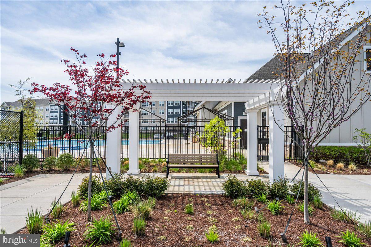 21717 HAWKSBILL HIGH CIRCLE