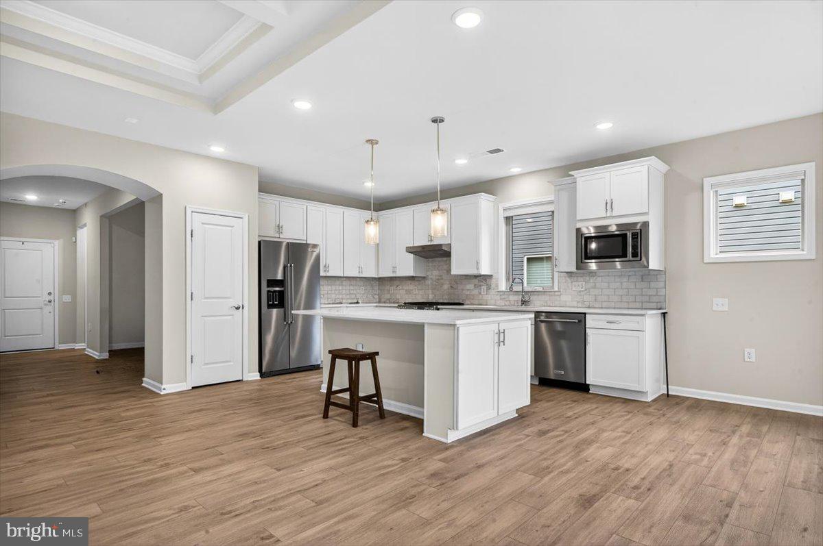 21717 HAWKSBILL HIGH CIRCLE