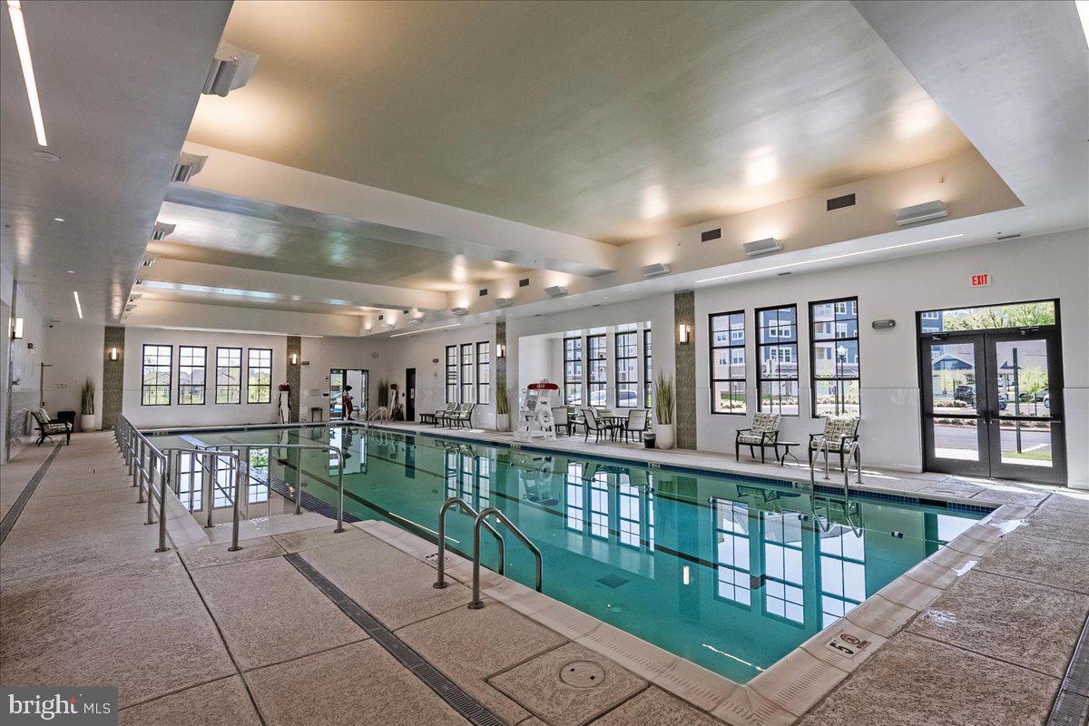 21717 HAWKSBILL HIGH CIRCLE