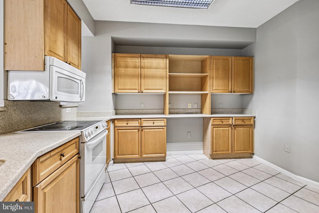 19375 CYPRESS RIDGE TERRACE Unit: 621