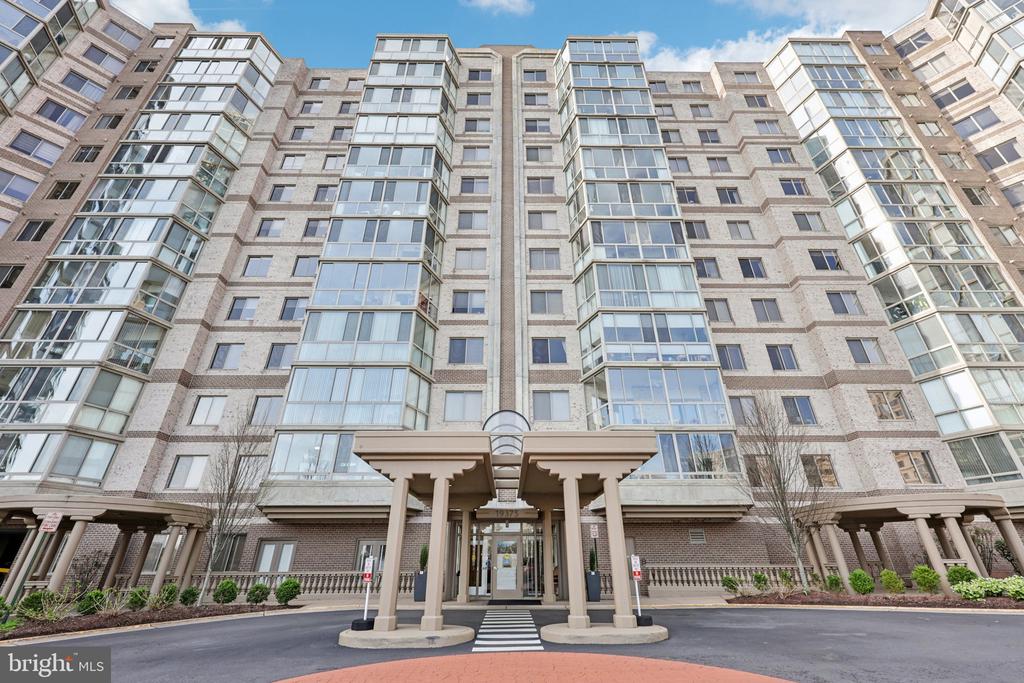19375 CYPRESS RIDGE TERRACE Unit: 621