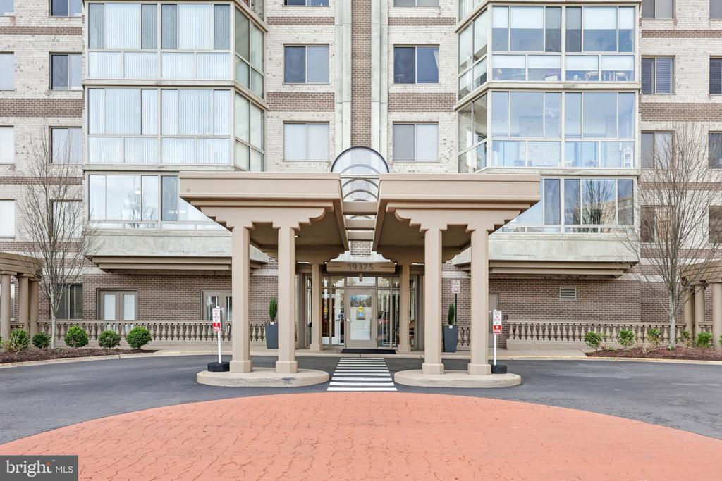 19375 CYPRESS RIDGE TERRACE Unit: 621