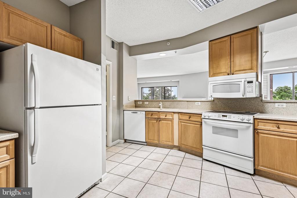 19375 CYPRESS RIDGE TERRACE Unit: 621