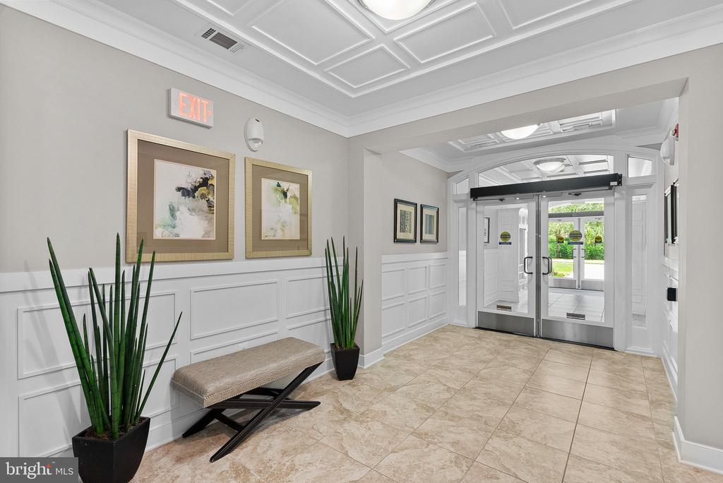 20515 LITTLE CREEK TERRACE Unit: 304