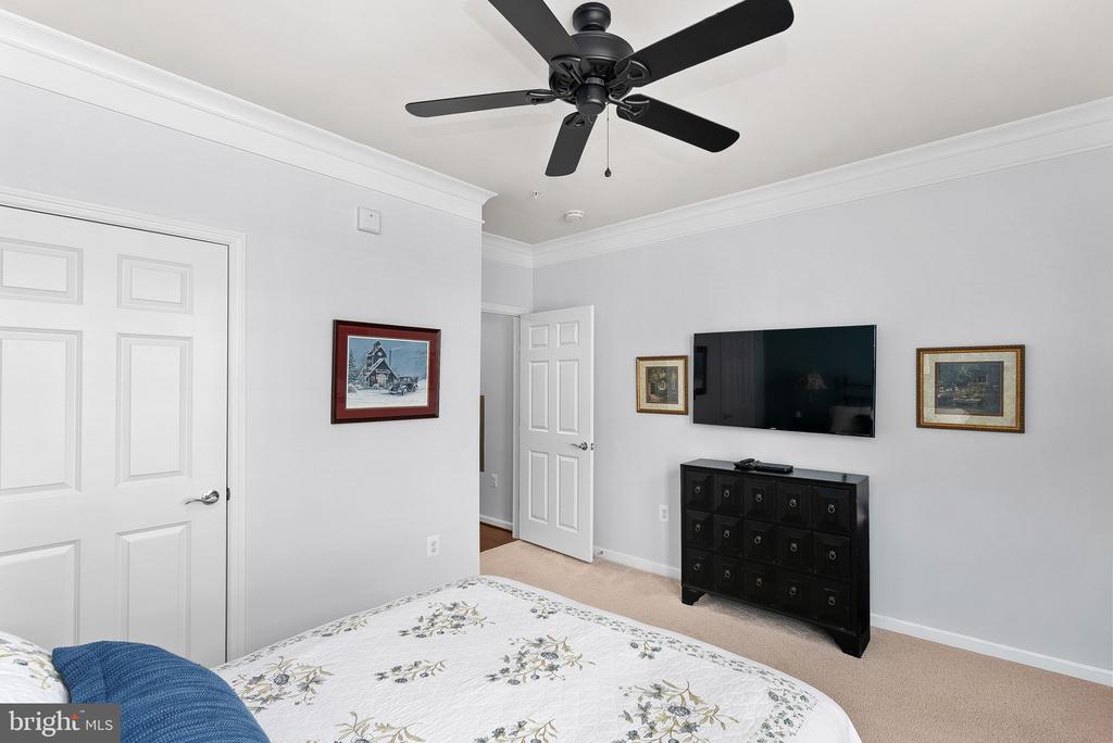 20515 LITTLE CREEK TERRACE Unit: 304
