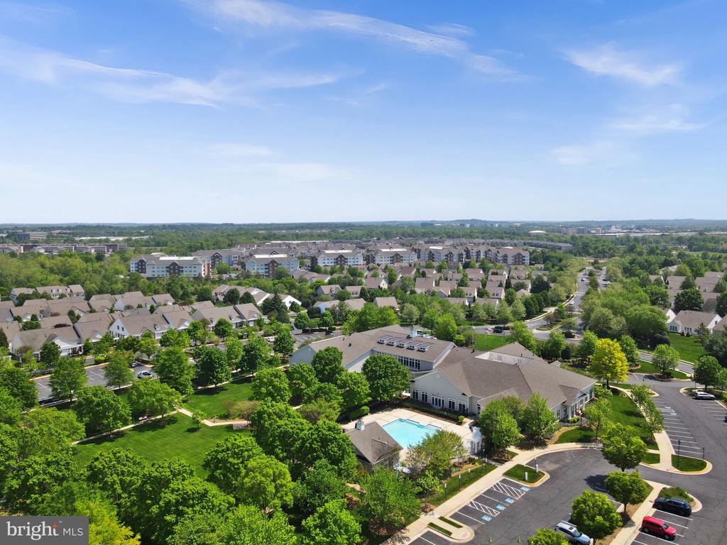 20515 LITTLE CREEK TERRACE Unit: 304