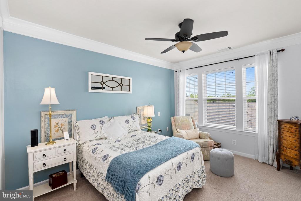 20515 LITTLE CREEK TERRACE Unit: 304
