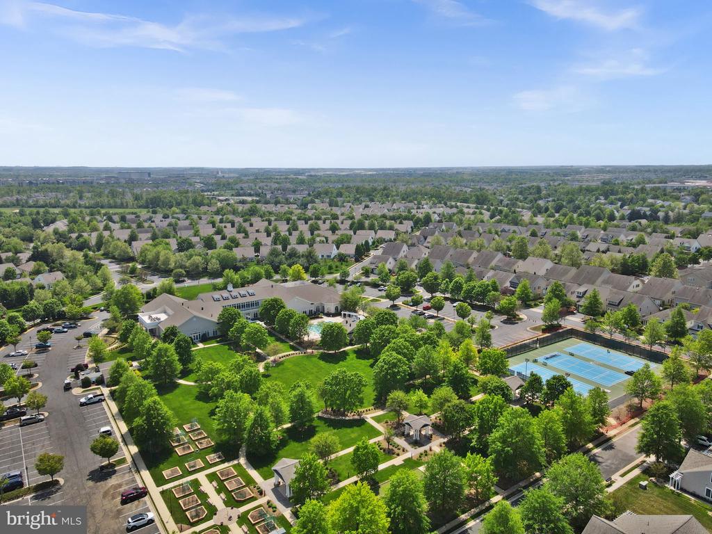 20515 LITTLE CREEK TERRACE Unit: 304