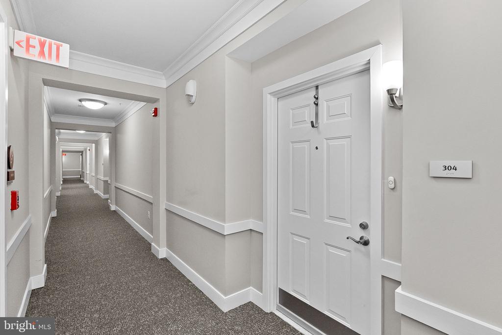 20515 LITTLE CREEK TERRACE Unit: 304