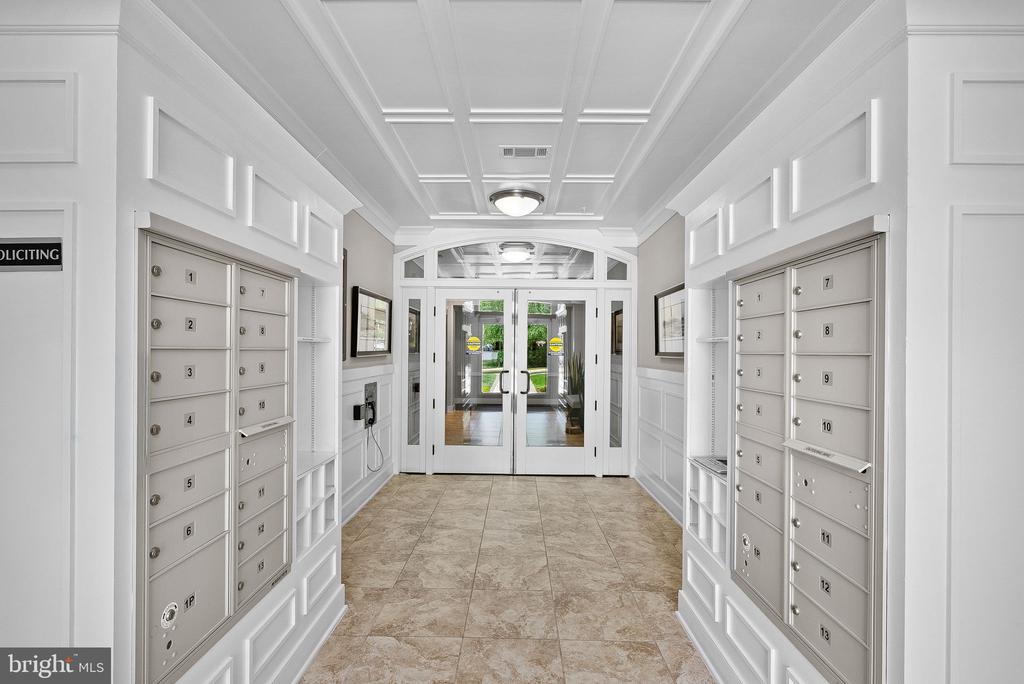 20515 LITTLE CREEK TERRACE Unit: 304