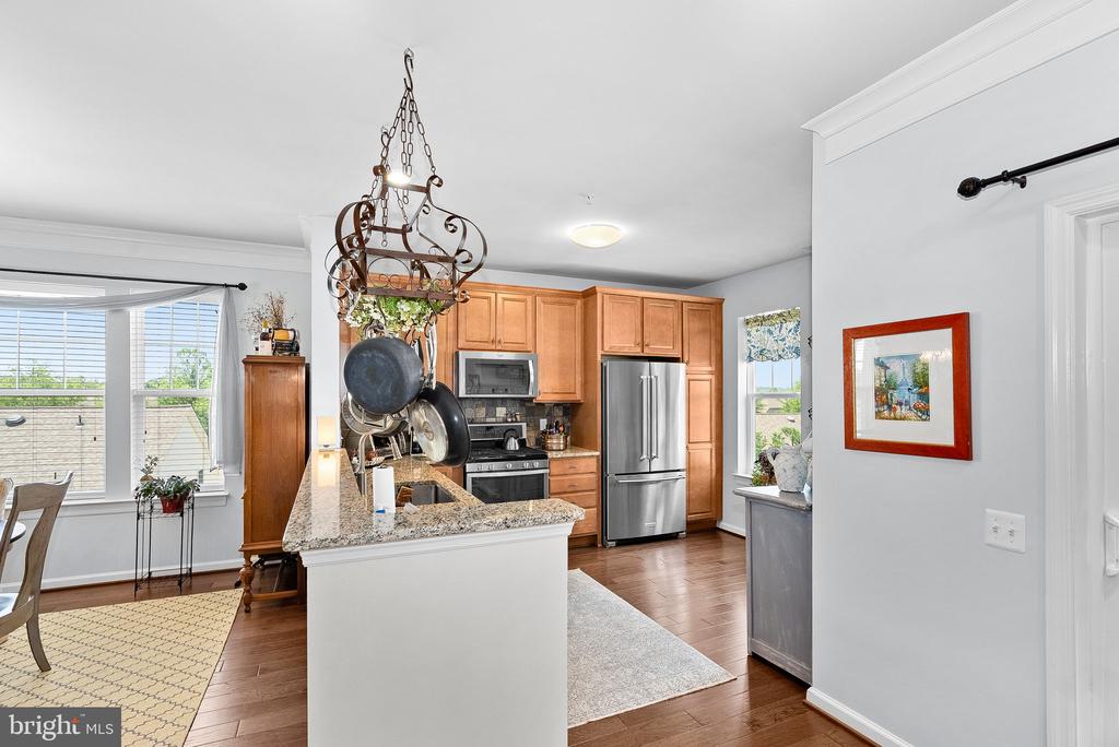20515 LITTLE CREEK TERRACE Unit: 304