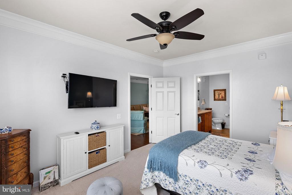20515 LITTLE CREEK TERRACE Unit: 304