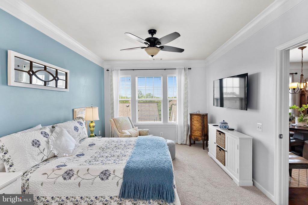 20515 LITTLE CREEK TERRACE Unit: 304