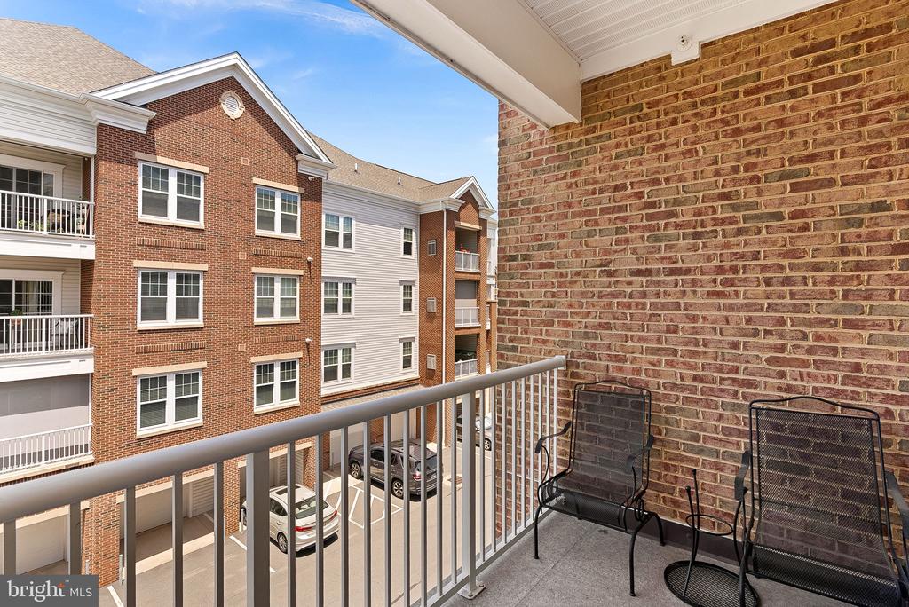 20515 LITTLE CREEK TERRACE Unit: 304
