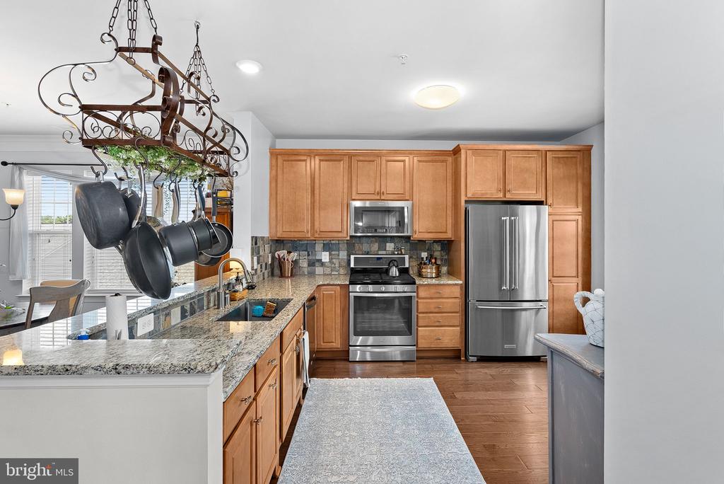 20515 LITTLE CREEK TERRACE Unit: 304