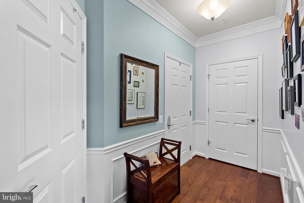 20515 LITTLE CREEK TERRACE Unit: 304