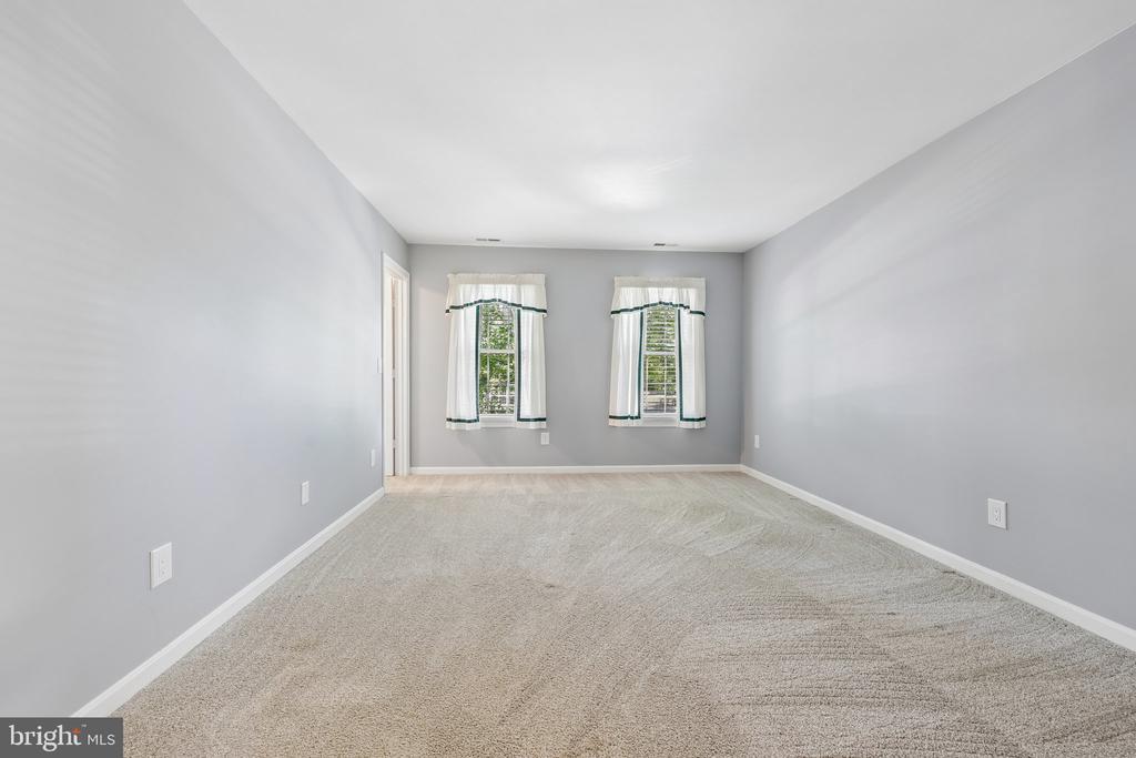 311 ASHTON DRIVE SW
