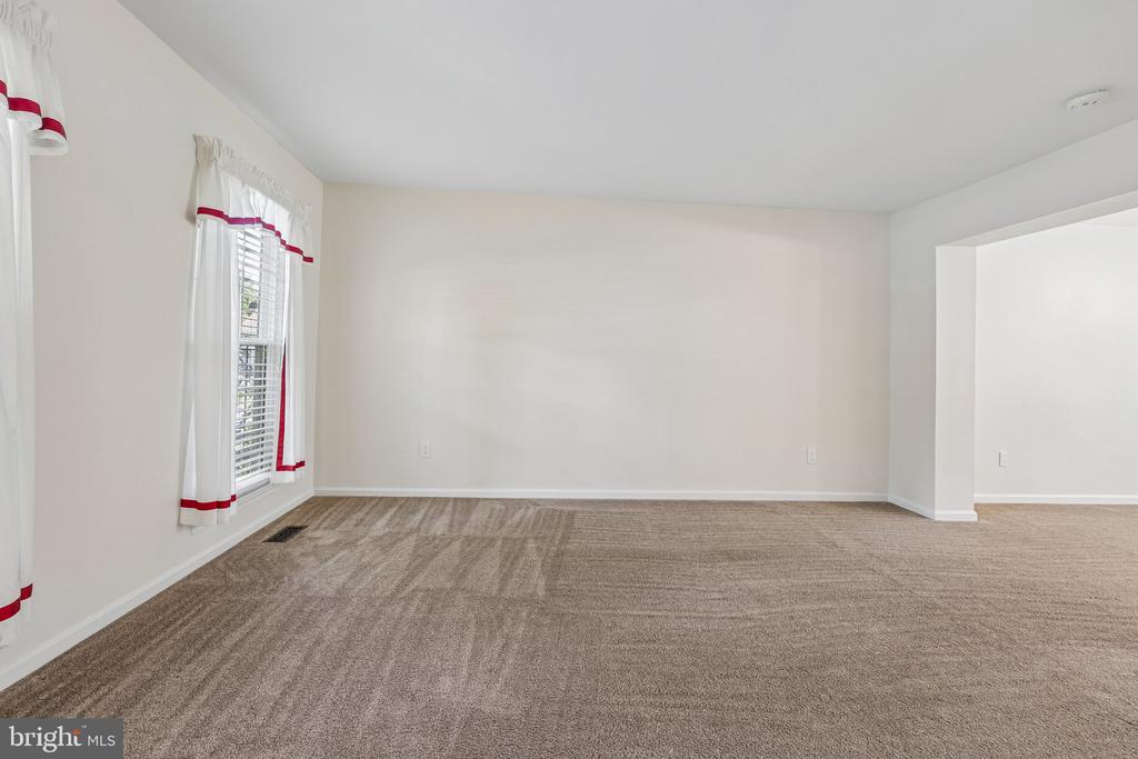 311 ASHTON DRIVE SW