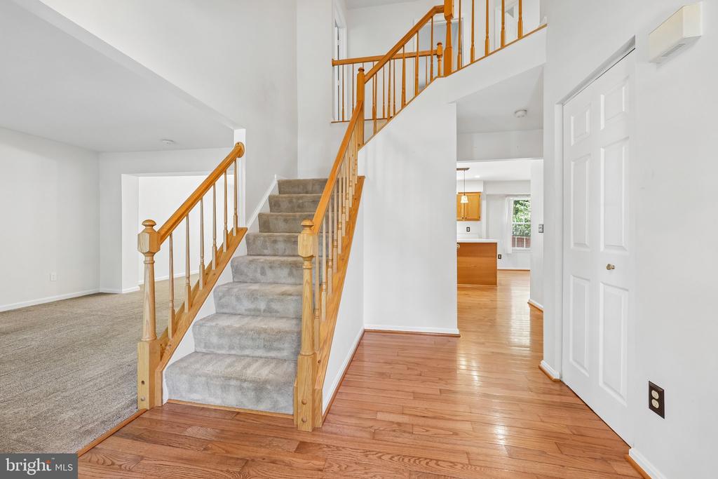 311 ASHTON DRIVE SW