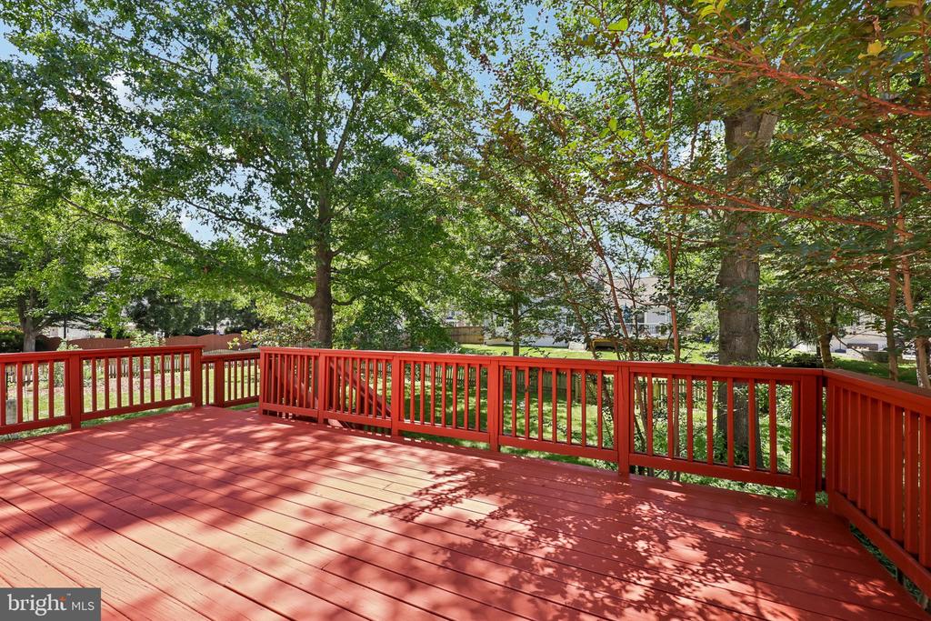 311 ASHTON DRIVE SW