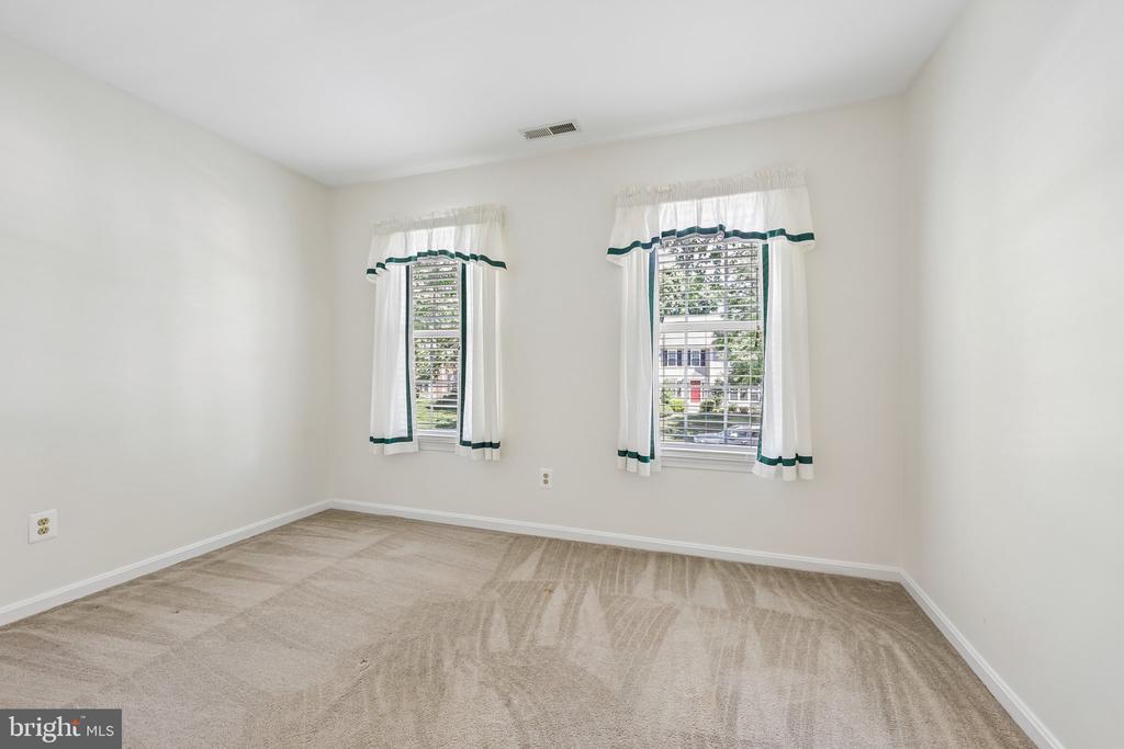 311 ASHTON DRIVE SW