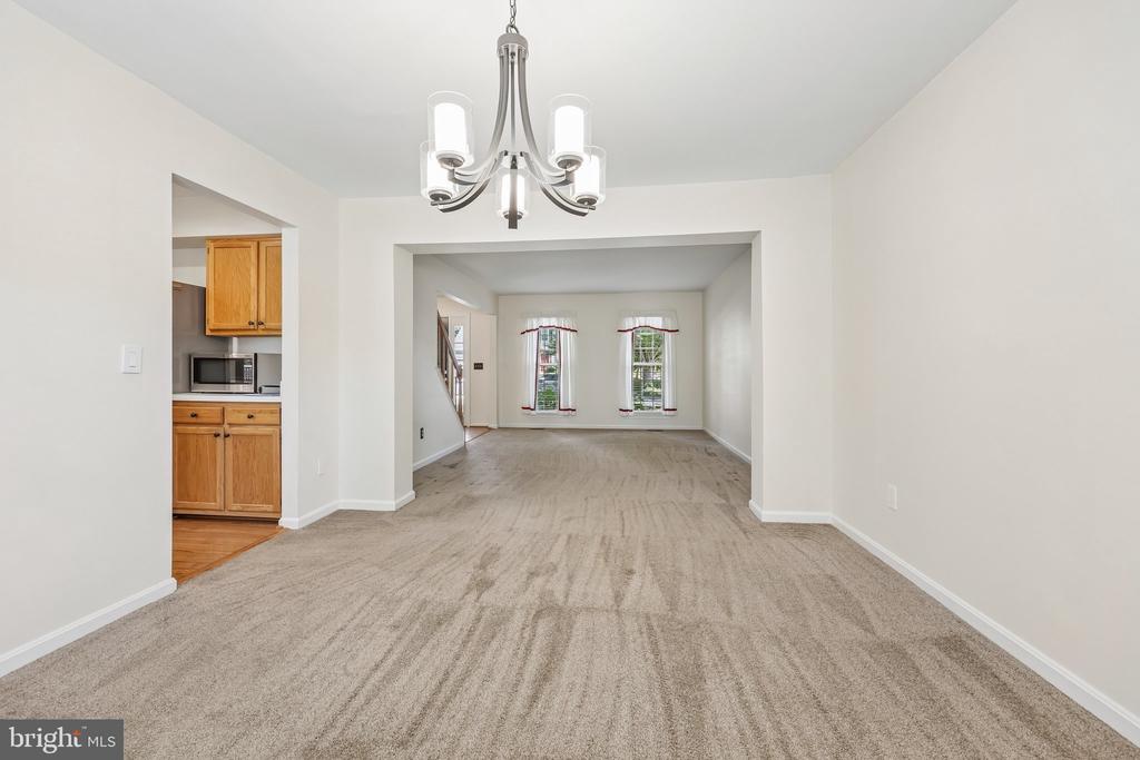 311 ASHTON DRIVE SW
