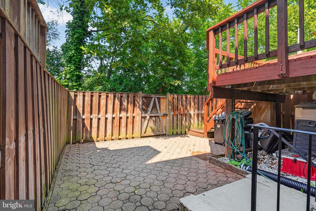 45547 HUTCHENS SQUARE