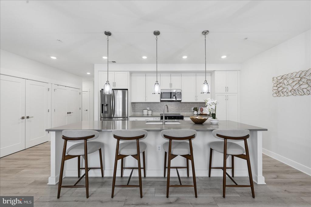 23651 HAVELOCK WALK TERRACE Unit: 304