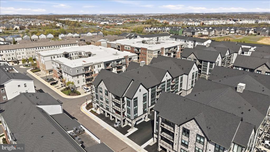 23651 HAVELOCK WALK TERRACE Unit: 304