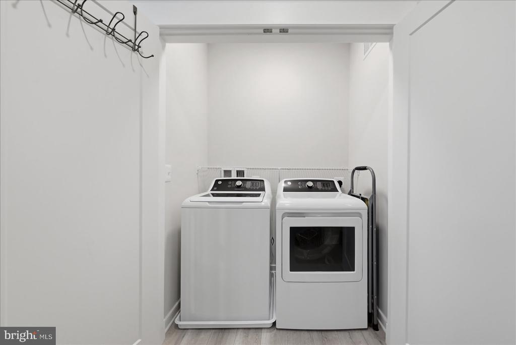 23651 HAVELOCK WALK TERRACE Unit: 304