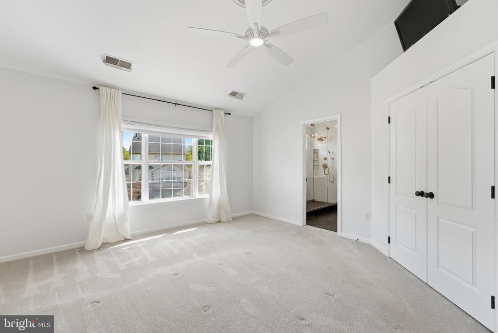 43447 OBERON LANE