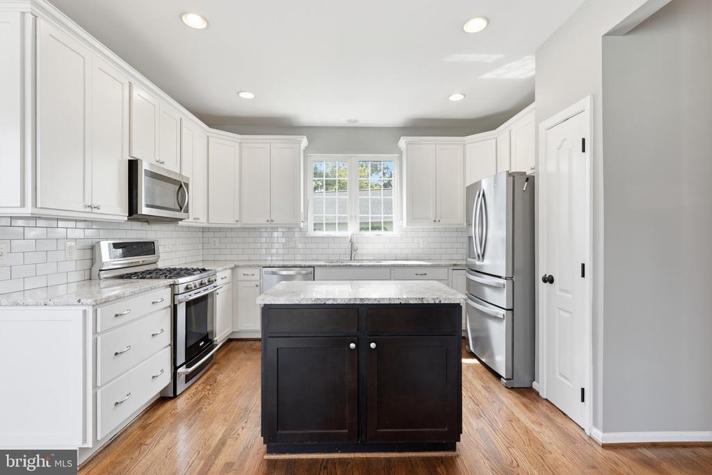 43447 OBERON LANE