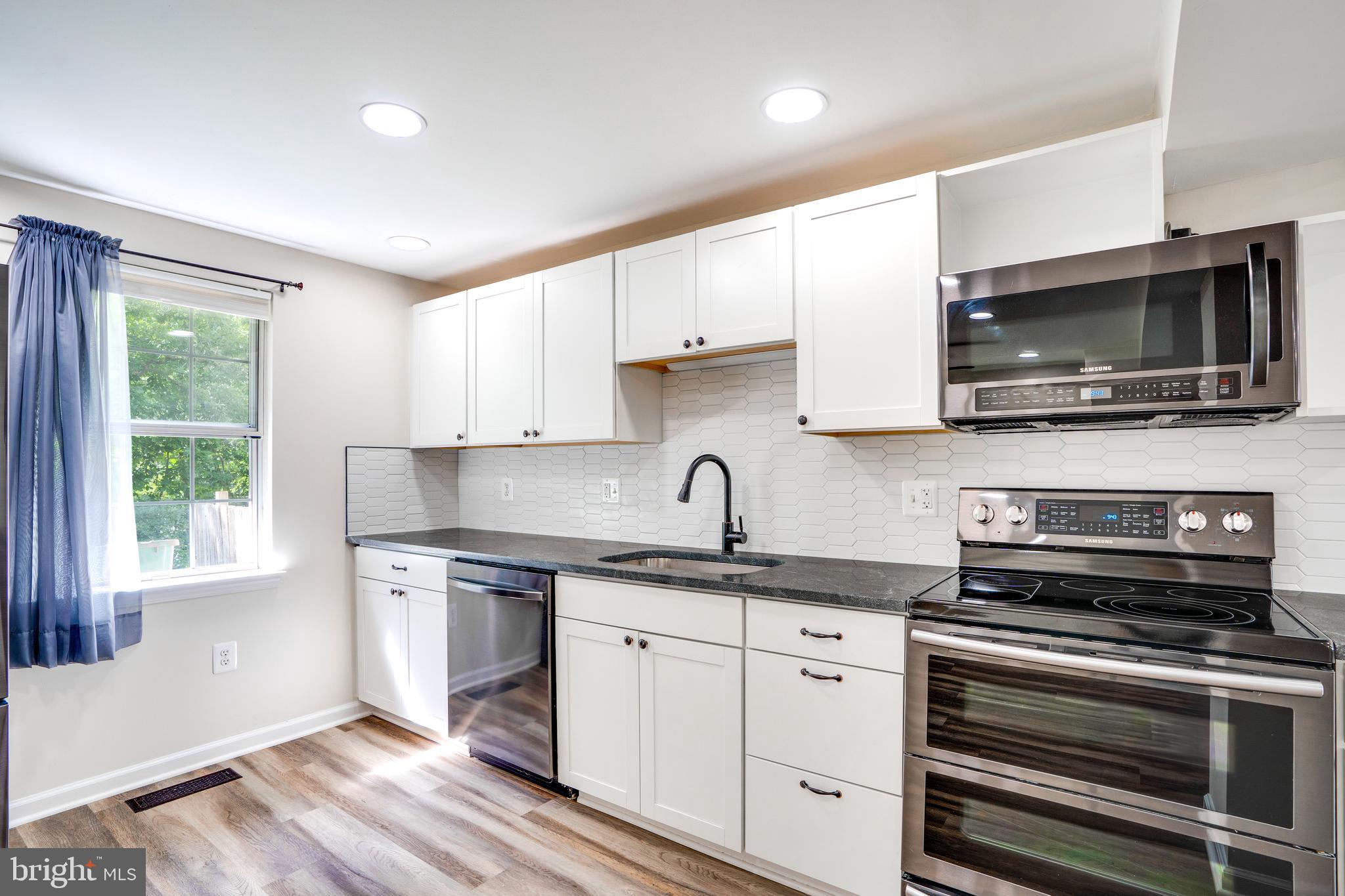8305 FELSTED LANE