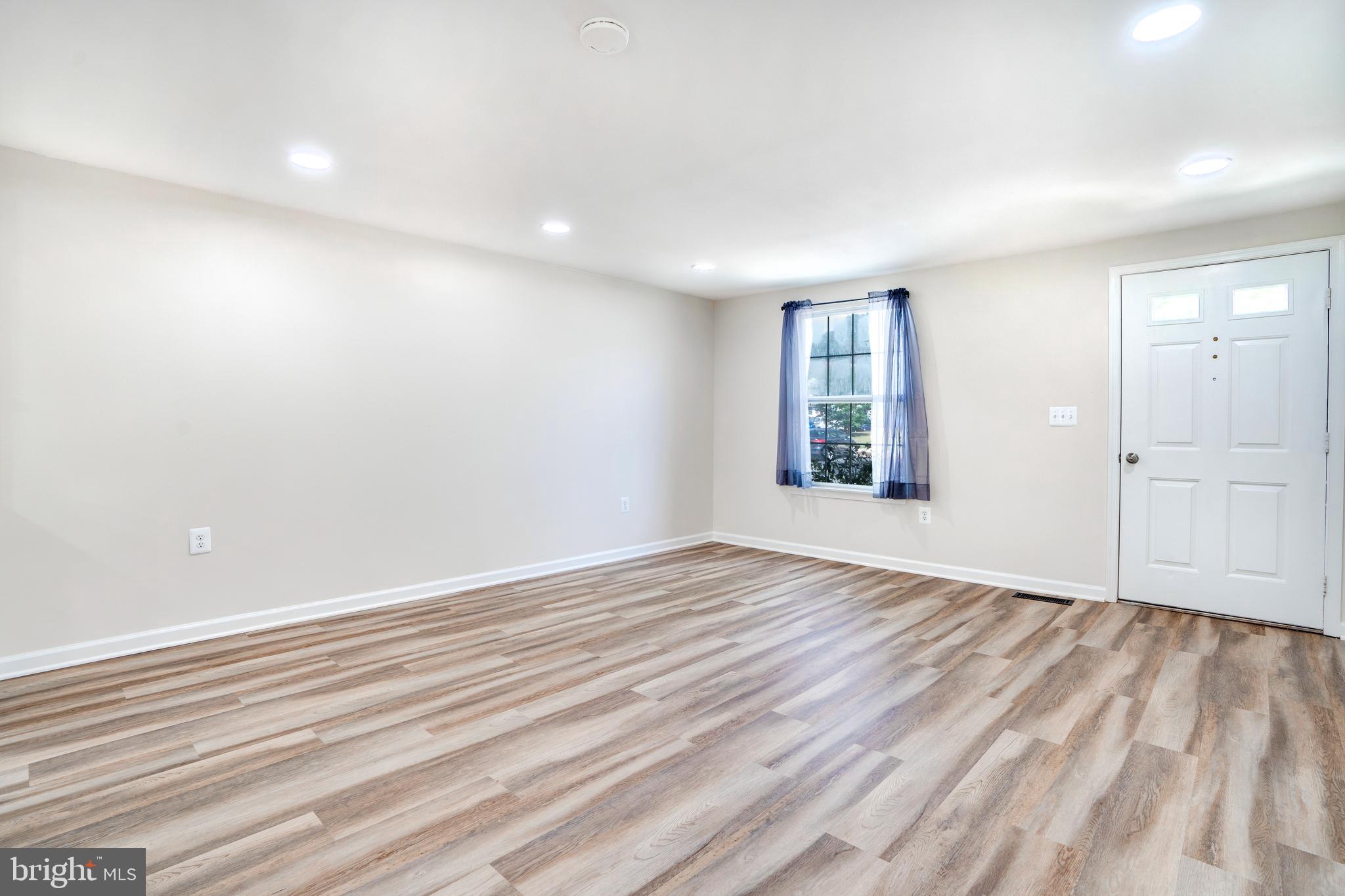8305 FELSTED LANE