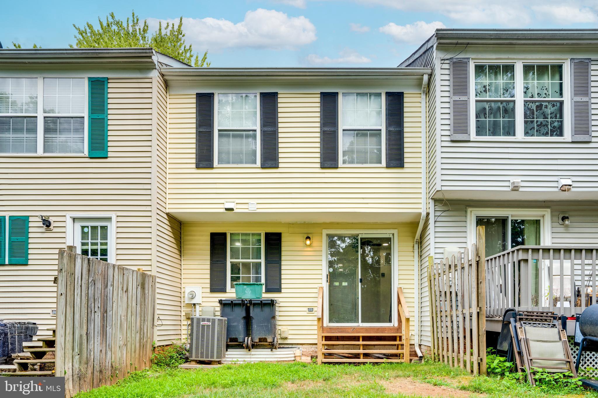 8305 FELSTED LANE