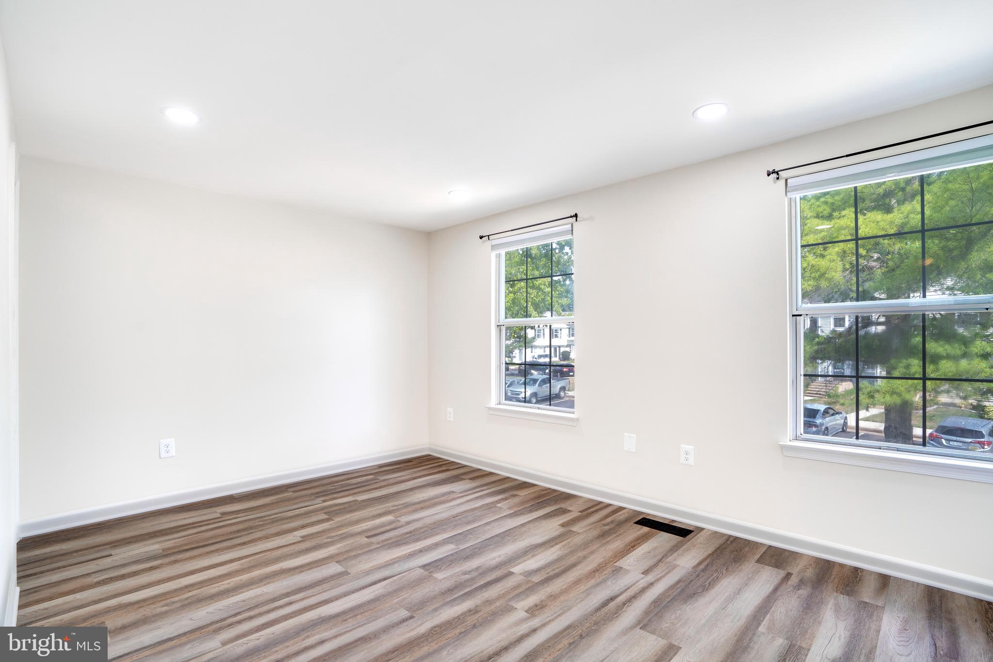 8305 FELSTED LANE