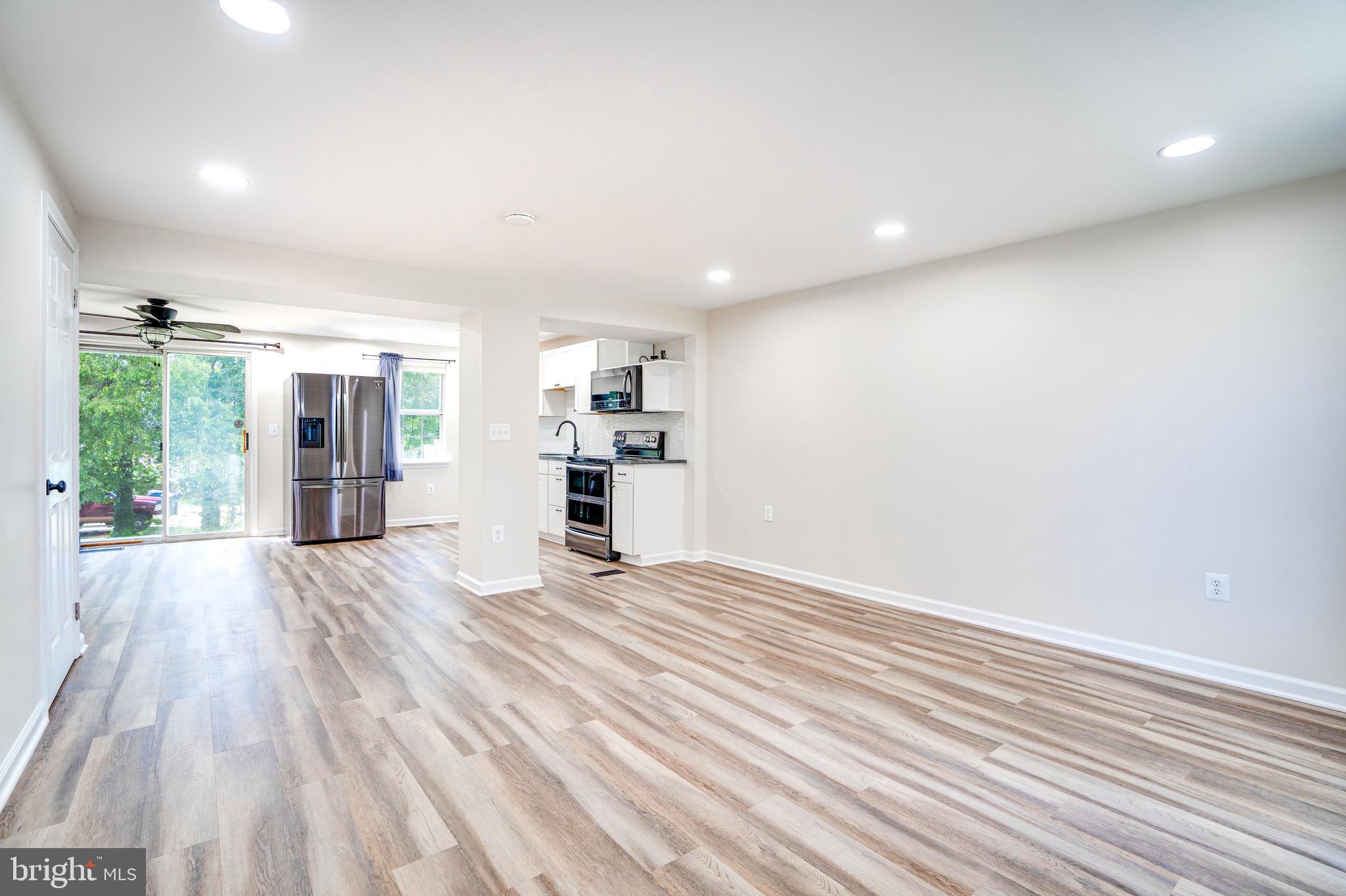 8305 FELSTED LANE