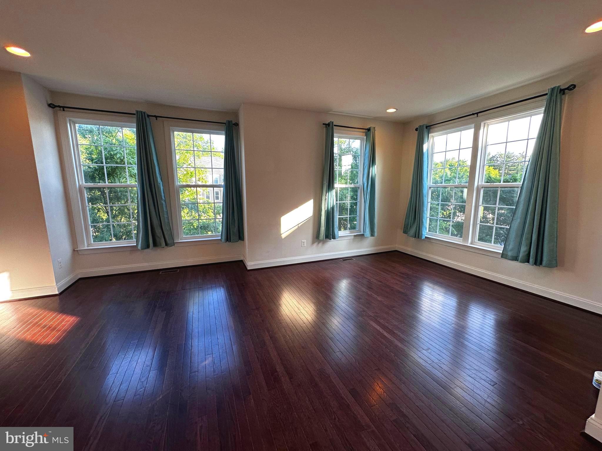 8862 ORCHARD LANE