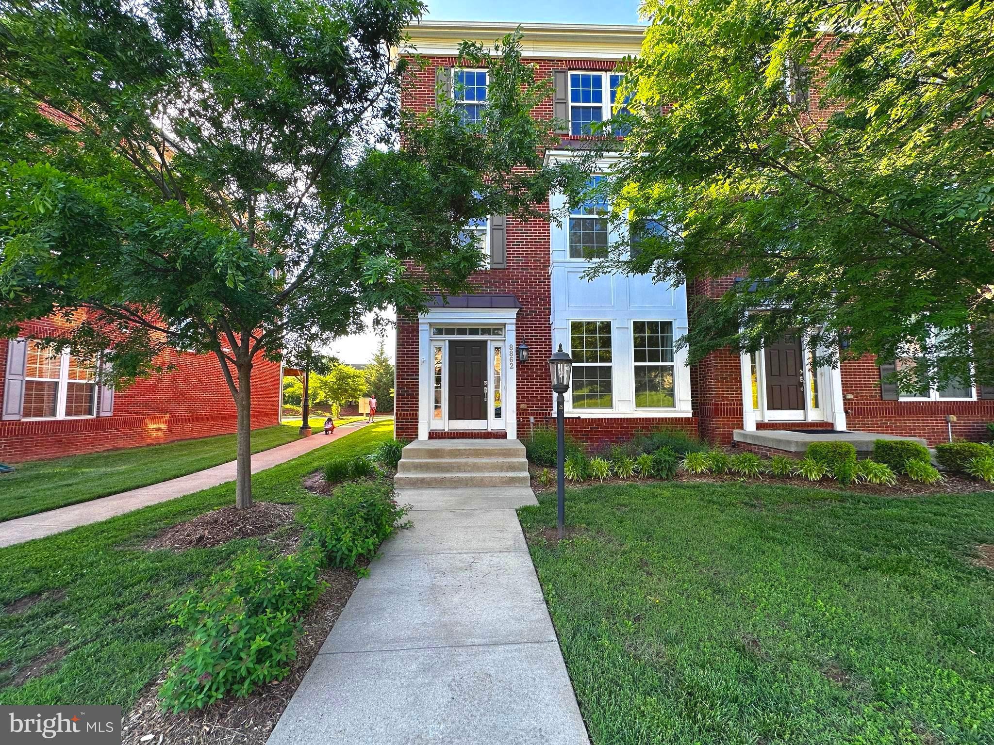 8862 ORCHARD LANE