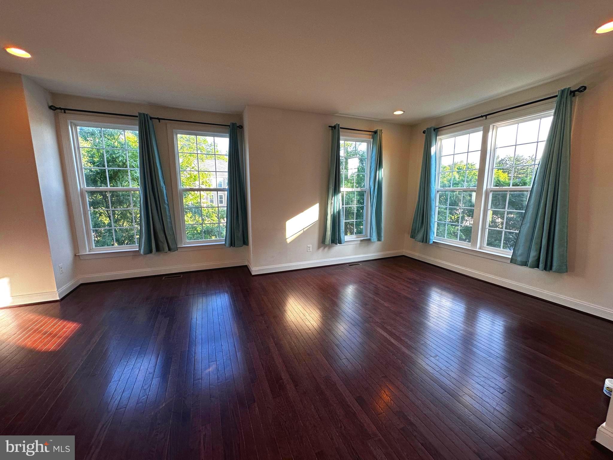8862 ORCHARD LANE