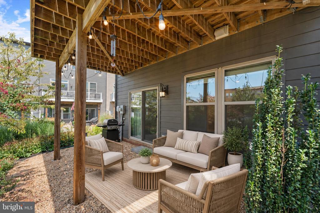 9862 BUCHANAN LOOP