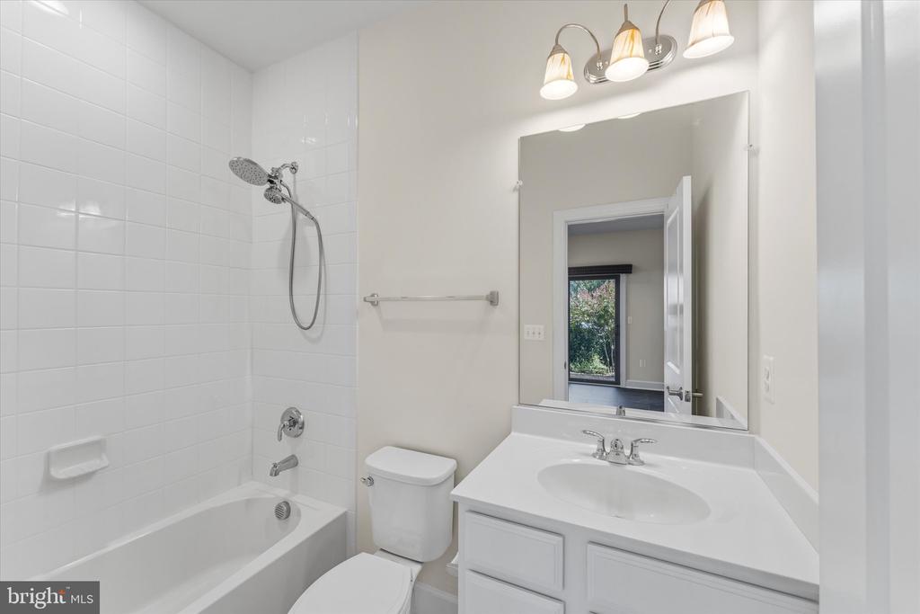 9862 BUCHANAN LOOP