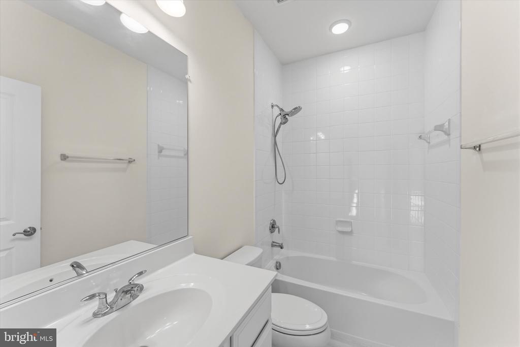 9862 BUCHANAN LOOP