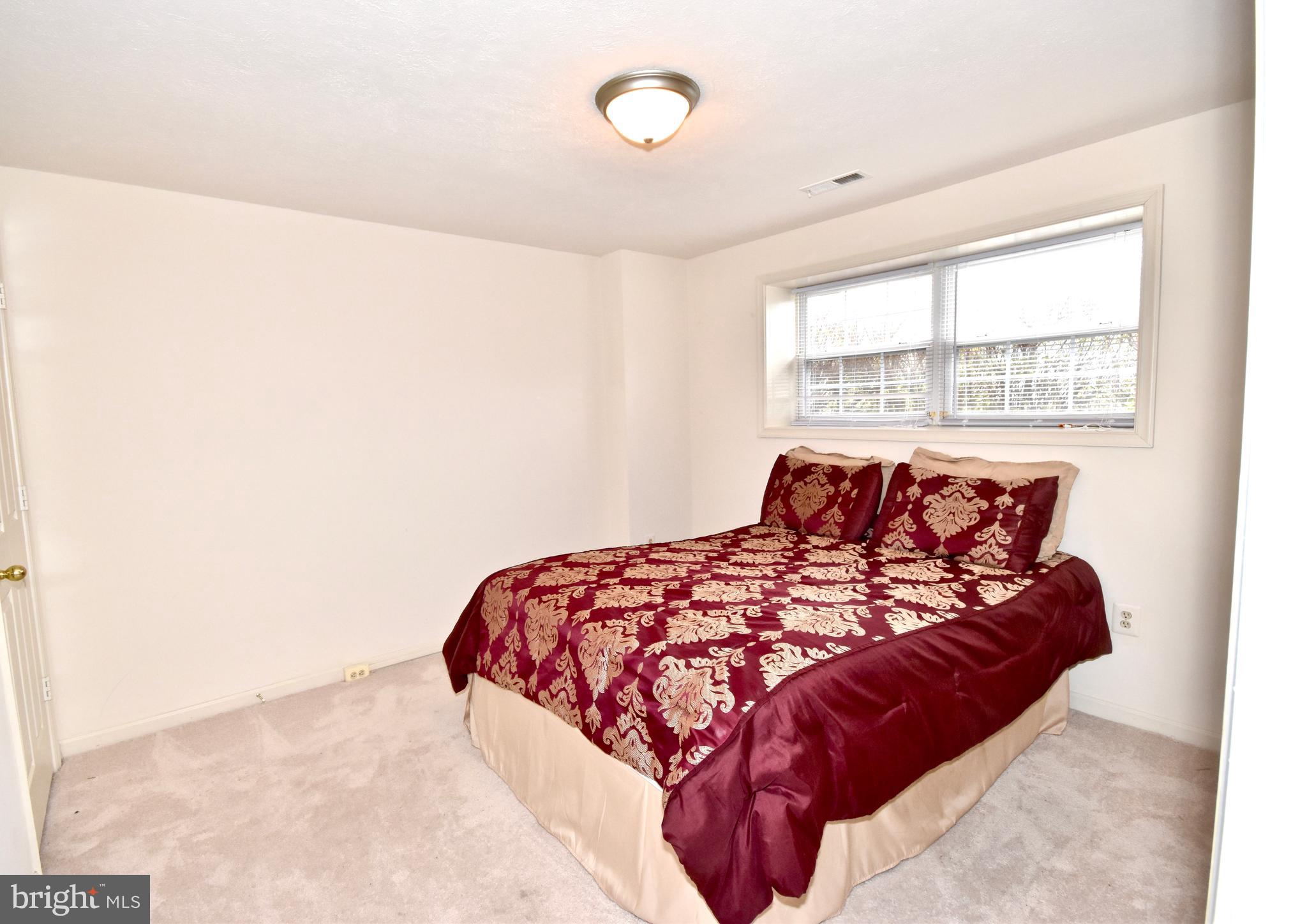 8406 TACKHOUSE LOOP