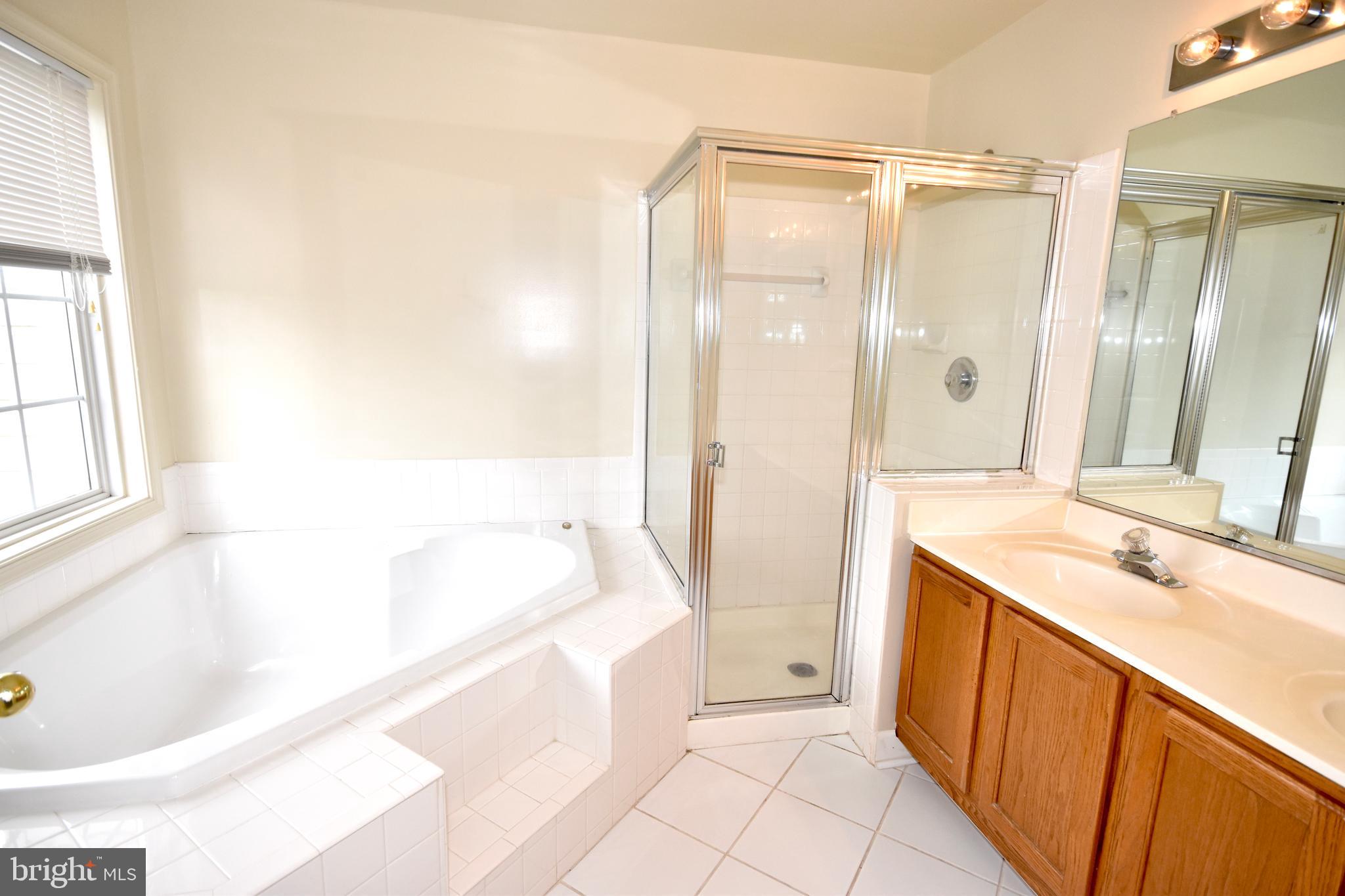 8406 TACKHOUSE LOOP