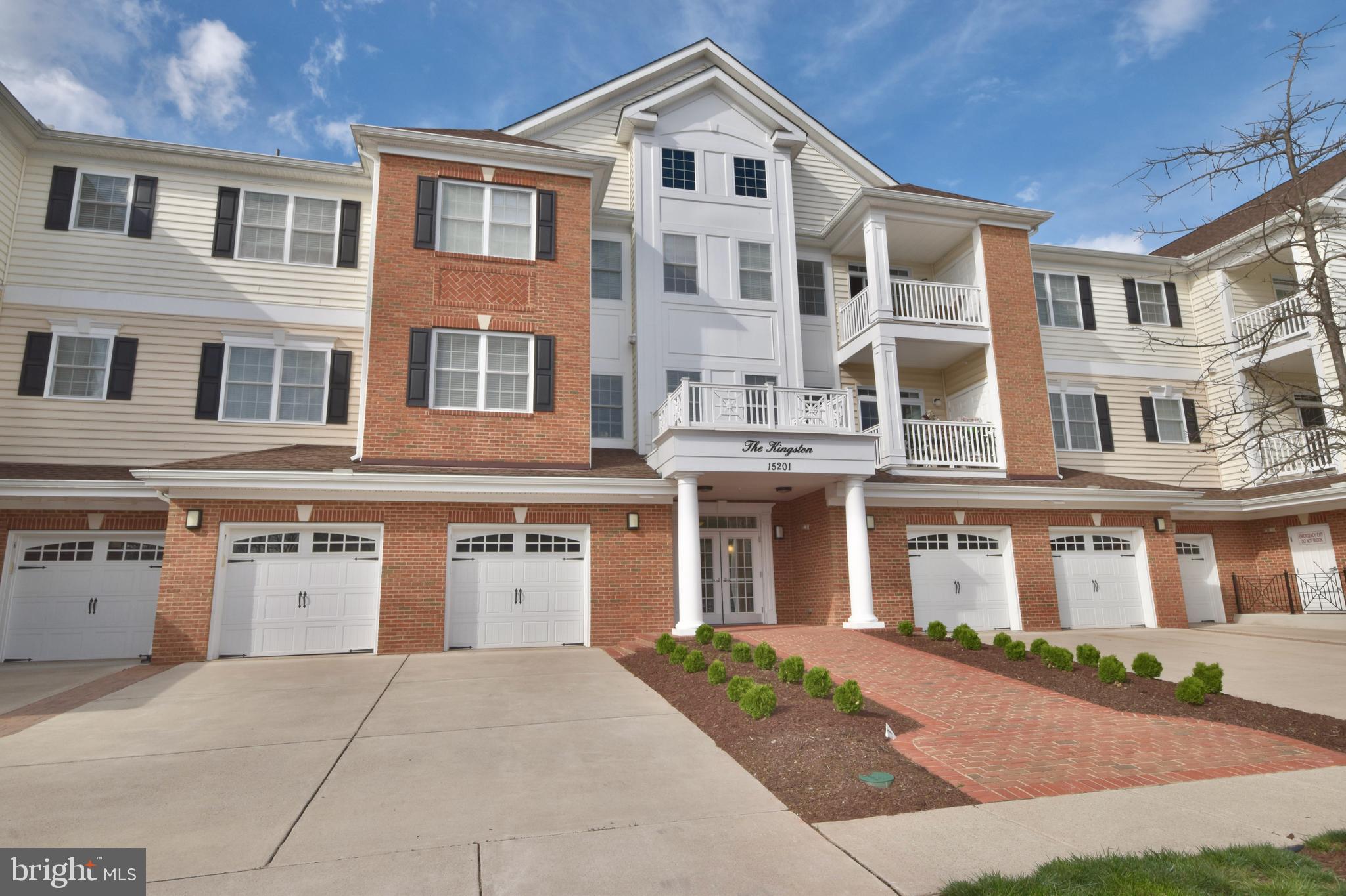 15201 ROYAL CREST DRIVE 304